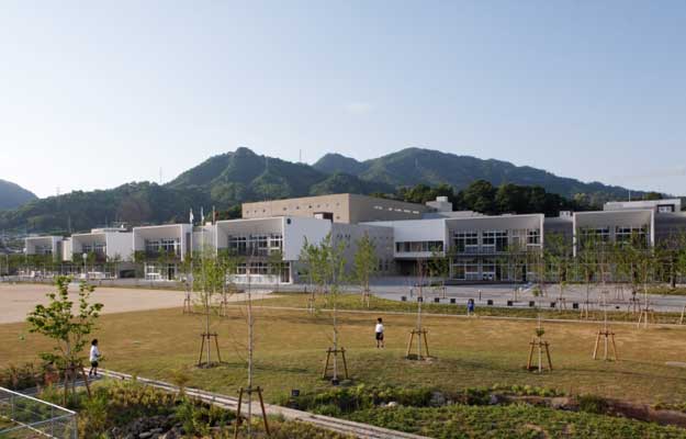 府中市立統合小・中学校